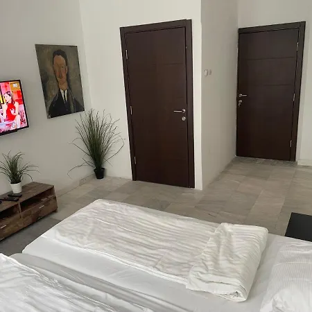 Nikolas Appartement *